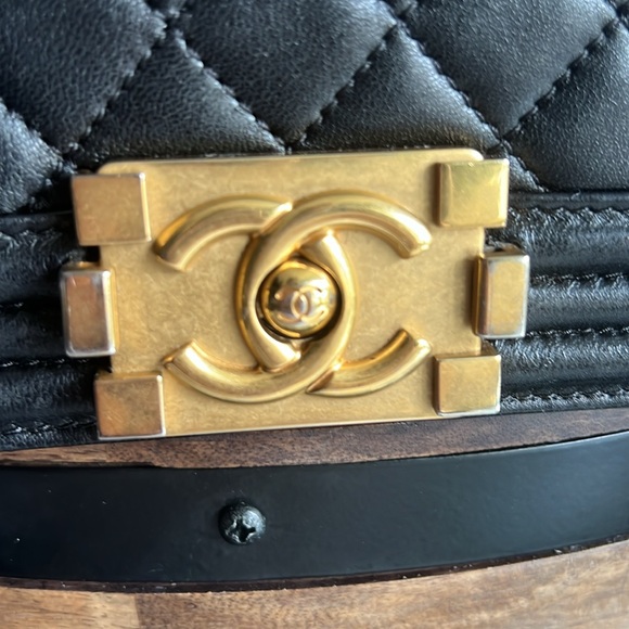 Authentic black Chanel medium gold chain bag. Normal scratch and wear. - Picture 3 of 12
